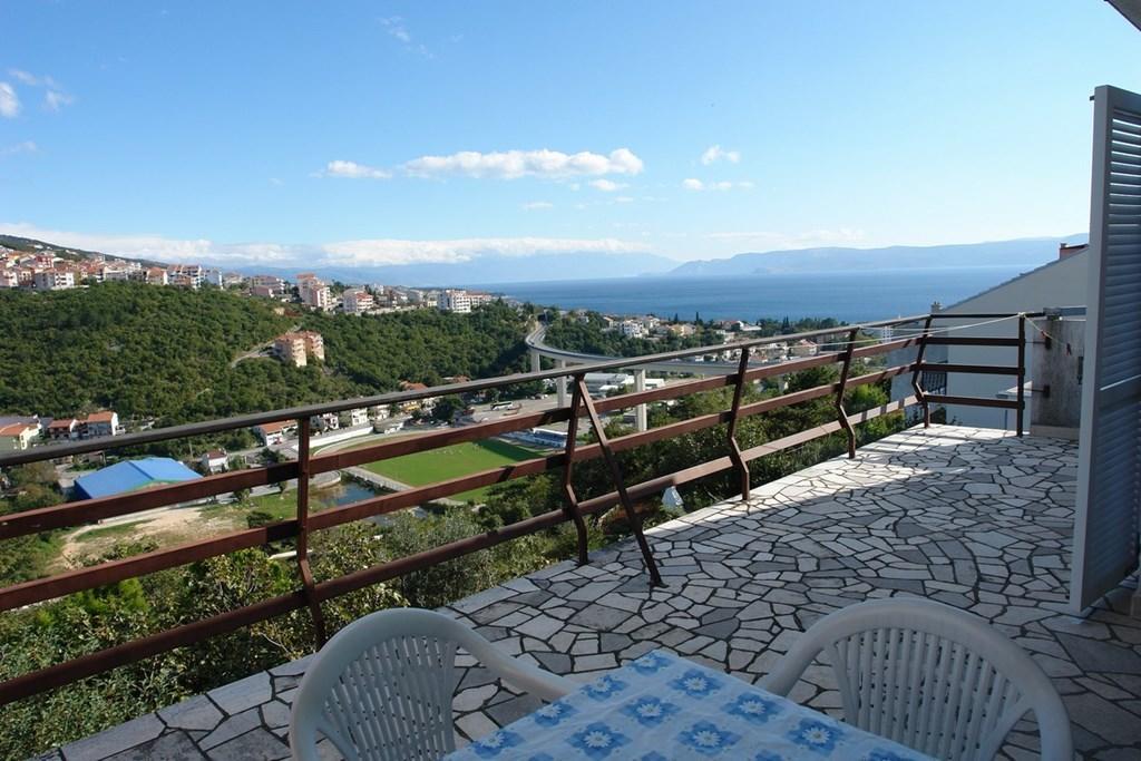 Beautiful Apartment In Crikvenica With Kitchen Номер фото